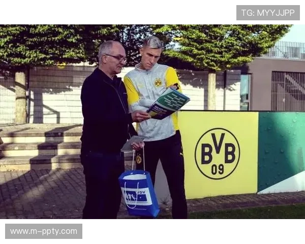 多特蒙德中卫施洛特贝克伤愈，后防稳定性提升